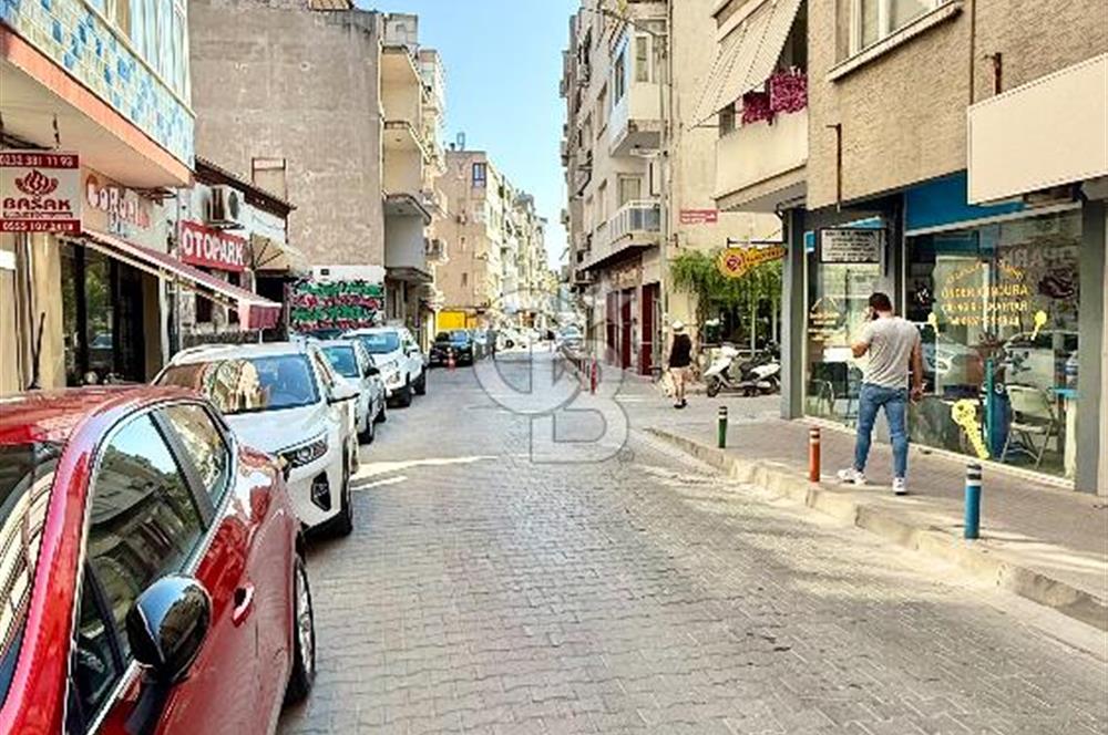 Karşıyaka Bahariye Mahallesi’nde Merkezi Konumda OTOPARKLI Eşyalı 3+1 Kiralık Daire