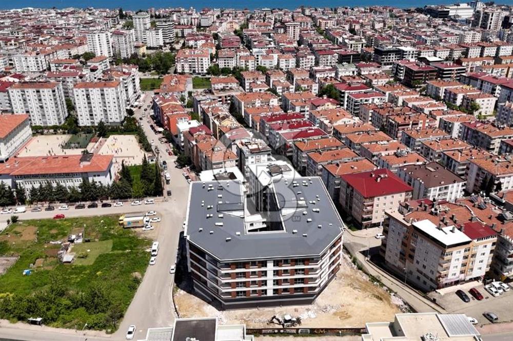 CAĞALOĞLUNA CEPHE KİRACILI SATILIK SIFIR DÜKKAN