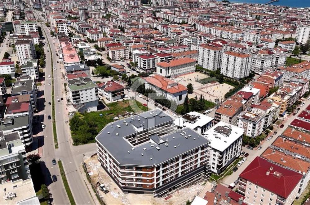 CAĞALOĞLUNA CEPHE KİRACILI SATILIK SIFIR DÜKKAN