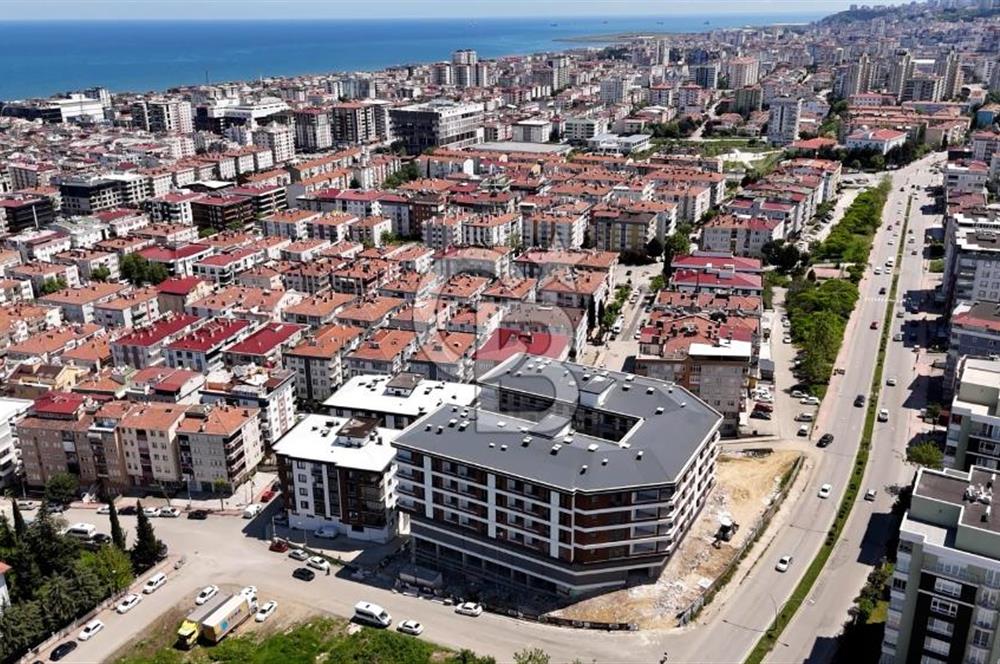 CAĞALOĞLUNA CEPHE KİRACILI SATILIK SIFIR DÜKKAN