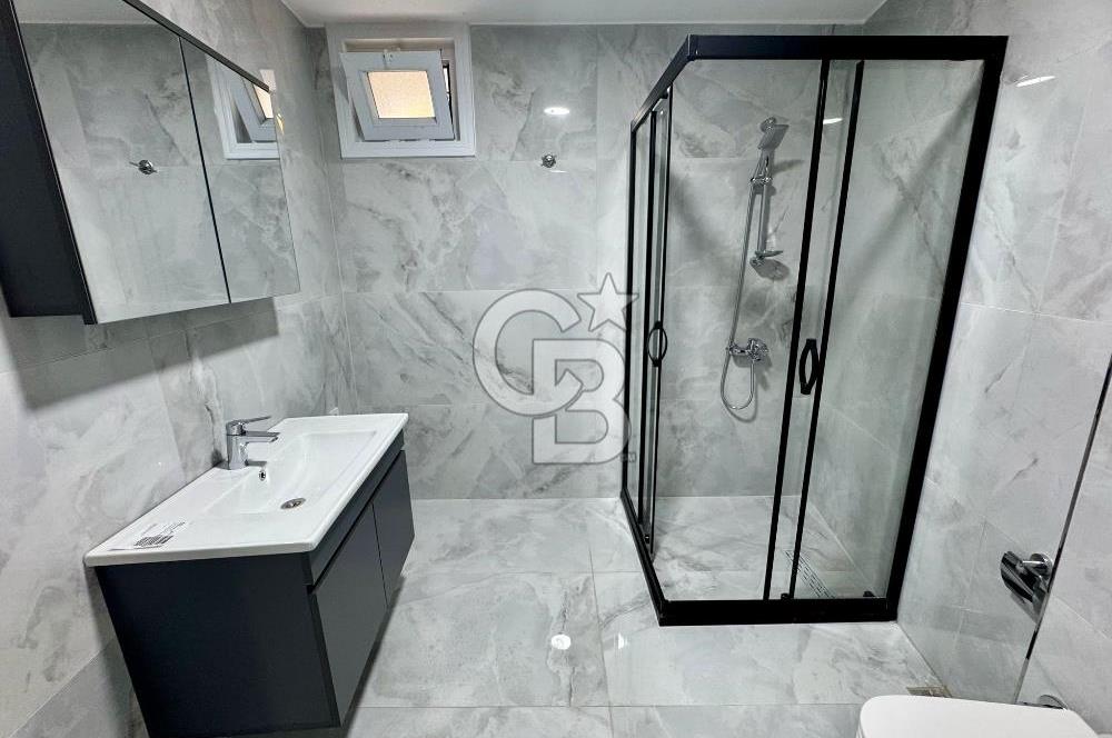 Köşe Konumda, Teraslı Tam Müstakil 3 Katlı Kiralık Bina