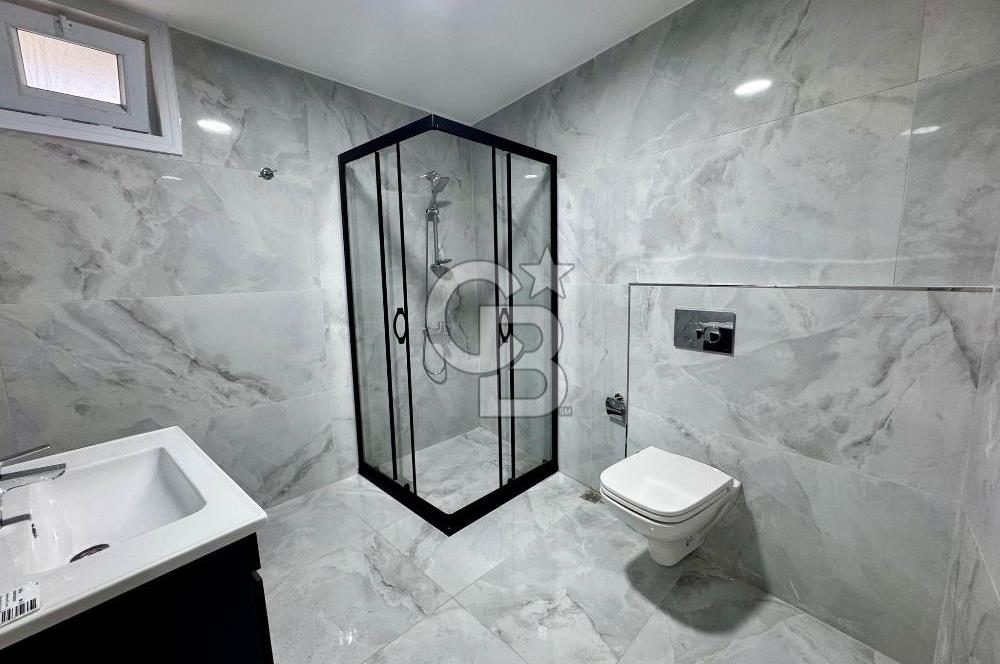 Köşe Konumda, Teraslı Tam Müstakil 3 Katlı Kiralık Bina