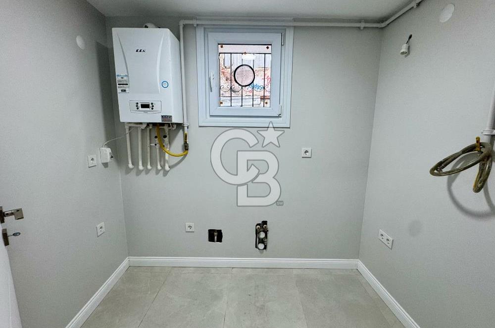 Köşe Konumda, Teraslı Tam Müstakil 3 Katlı Kiralık Bina