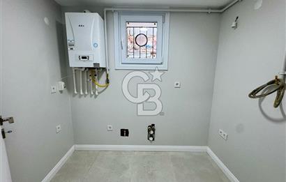 Köşe Konumda, Teraslı Tam Müstakil 3 Katlı Kiralık Bina