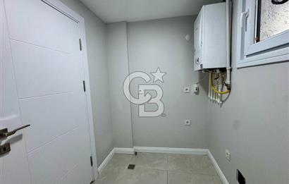 Köşe Konumda, Teraslı Tam Müstakil 3 Katlı Kiralık Bina