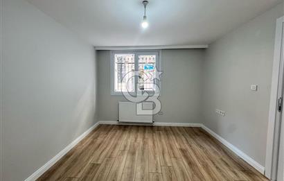 Köşe Konumda, Teraslı Tam Müstakil 3 Katlı Kiralık Bina