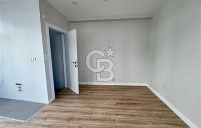 Köşe Konumda, Teraslı Tam Müstakil 3 Katlı Kiralık Bina