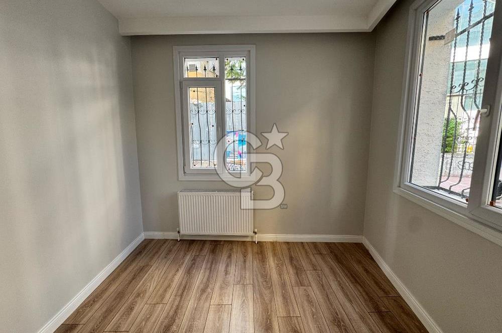 Köşe Konumda, Teraslı Tam Müstakil 3 Katlı Kiralık Bina
