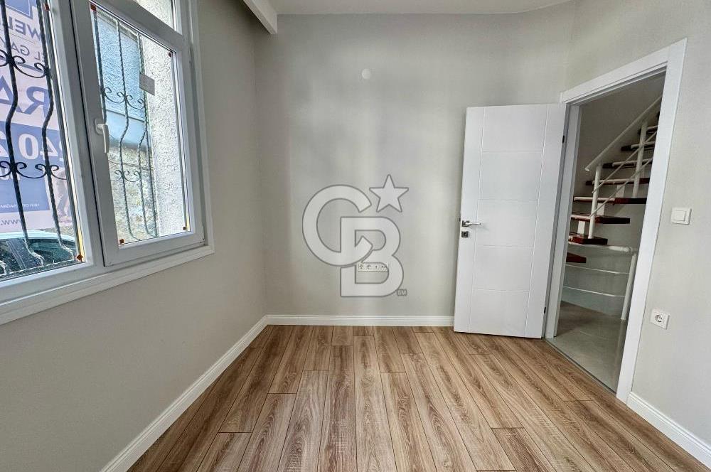 Köşe Konumda, Teraslı Tam Müstakil 3 Katlı Kiralık Bina