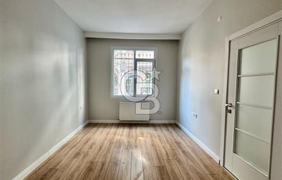 Köşe Konumda, Teraslı Tam Müstakil 3 Katlı Kiralık Bina