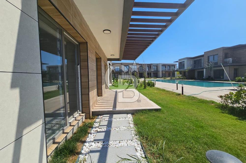 Kadraj Ayazmend Ayvalık'da Satılık 2+1 Bahçe Katı Daire