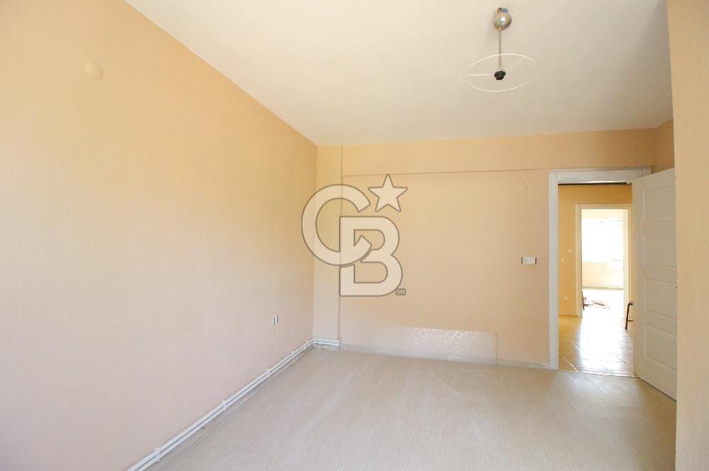 Gaziemir Sarnıç'ta Merkezi Konumda Bahçeli 3+1 Kiralık Daire