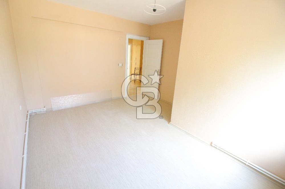 Gaziemir Sarnıç'ta Merkezi Konumda Bahçeli 3+1 Kiralık Daire