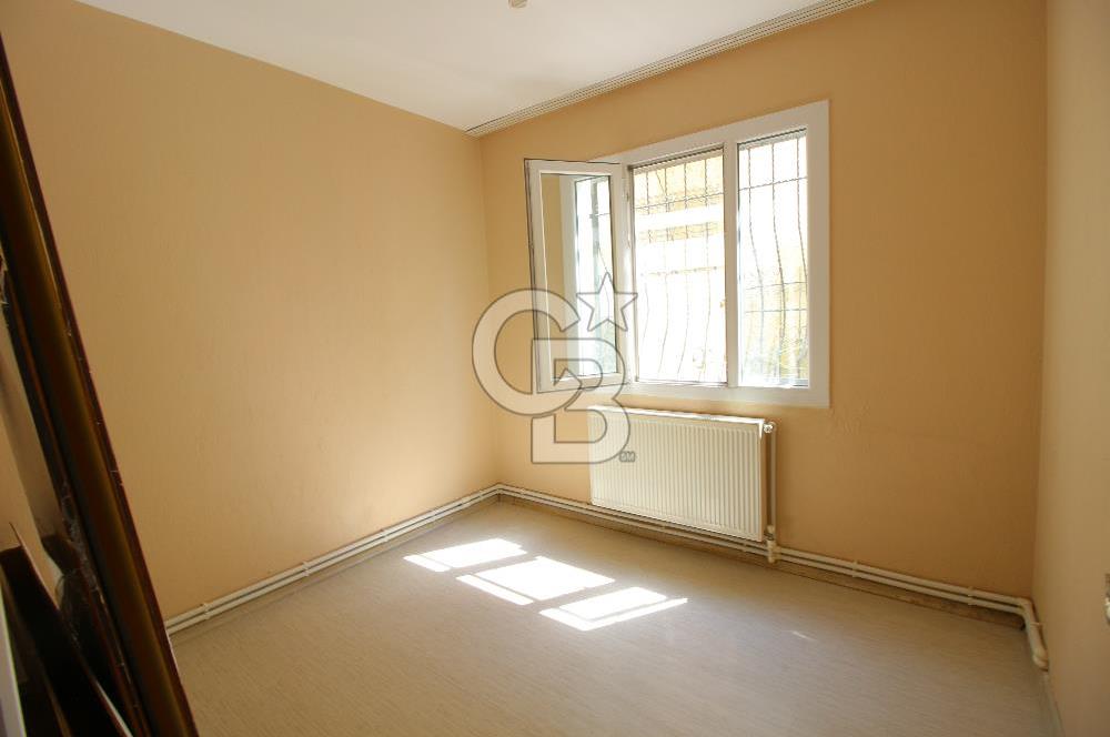 Gaziemir Sarnıç'ta Merkezi Konumda Bahçeli 3+1 Kiralık Daire