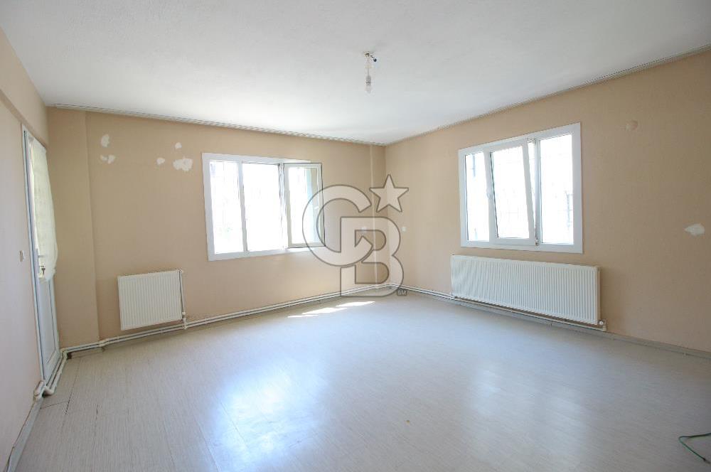 Gaziemir Sarnıç'ta Merkezi Konumda Bahçeli 3+1 Kiralık Daire