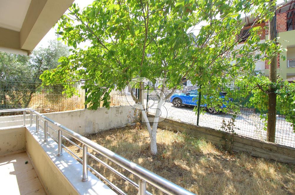 Gaziemir Sarnıç'ta Merkezi Konumda Bahçeli 3+1 Kiralık Daire