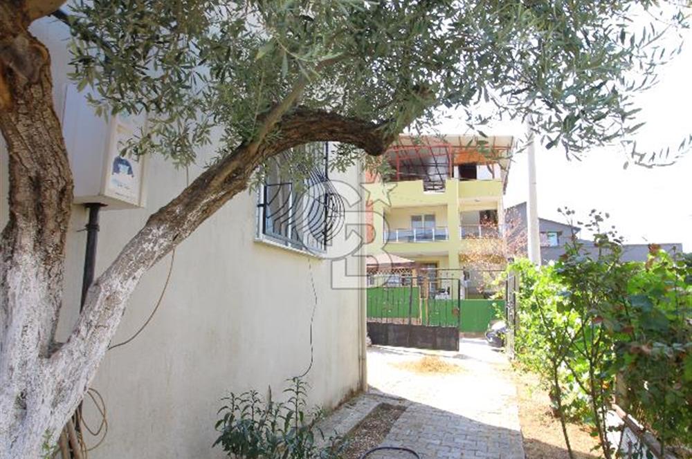 Gaziemir Sarnıç'ta Merkezi Konumda Bahçeli 3+1 Kiralık Daire