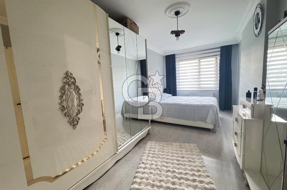 Sancaktepe necipfazıl caddesi üzerinde satılık 3 + 1 daire