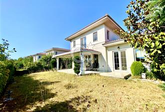Ardıçlı Göl Evleri Satılık 5+2 Dubleks Villa