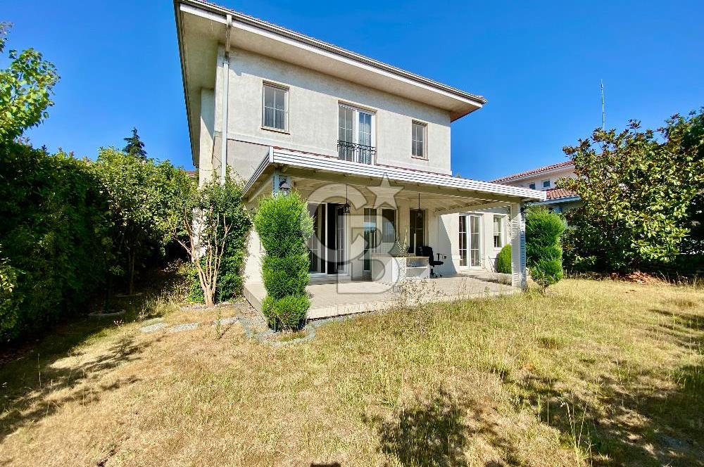 Ardıçlı Göl Evleri Satılık 5+2 Dubleks Villa