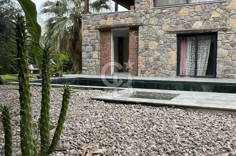 BODRUM GÖLKÖY'DE yıllık kiralık ÖZEL HAVUZLU VE PLAJLI TAŞ VİLLA