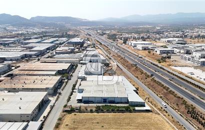 Kemalpaşa OSB'de 10.000 m' Arsa İçinde 8250 m2 Satılık Fabrika 