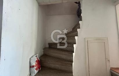 COLDWELL BANKER ONE'DAN SATILIK KUZGUNCUK MÜSTAKİL EV