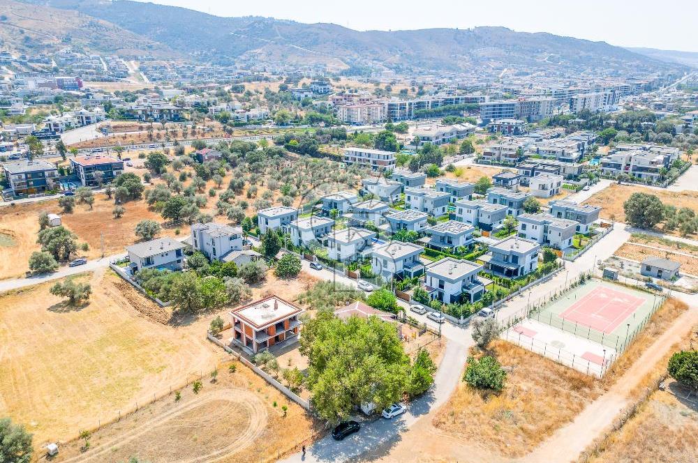 GÜZELBAHÇE YELKİ SATILIK 15/30 İMARLI 601 M2 ARSA