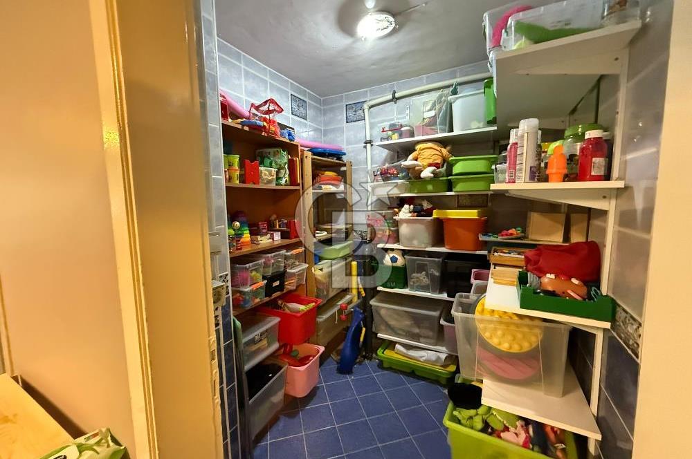 Koşuyolu'nda Özel Otoparklı, Bahçeli, Bakımlı Kiralık 9+2 Villa
