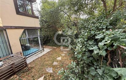 Koşuyolu'nda Özel Otoparklı, Bahçeli, Bakımlı Kiralık 9+2 Villa