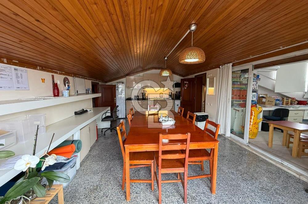 Koşuyolu'nda Özel Otoparklı, Bahçeli, Bakımlı Kiralık 9+2 Villa