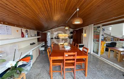 Koşuyolu'nda Özel Otoparklı, Bahçeli, Bakımlı Kiralık 9+2 Villa