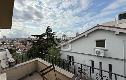 Koşuyolu'nda Özel Otoparklı, Bahçeli, Bakımlı Kiralık 9+2 Villa