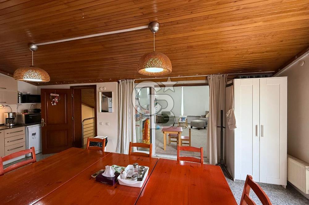 Koşuyolu'nda Özel Otoparklı, Bahçeli, Bakımlı Kiralık 9+2 Villa