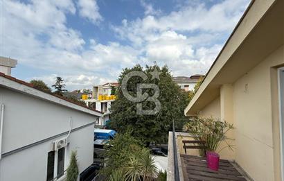 Koşuyolu'nda Özel Otoparklı, Bahçeli, Bakımlı Kiralık 9+2 Villa