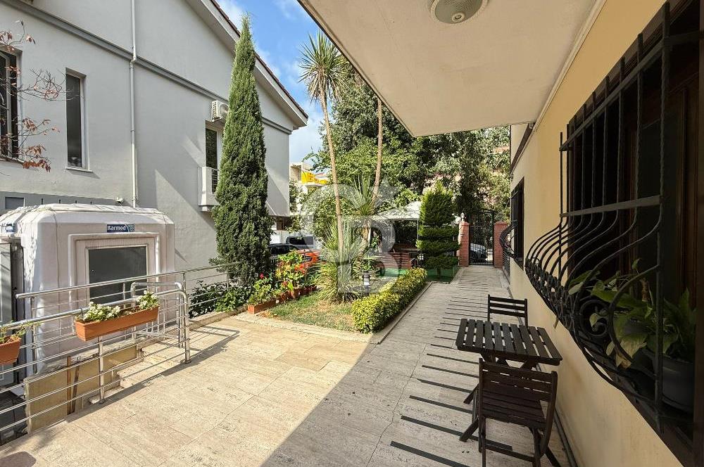 Koşuyolu'nda Özel Otoparklı, Bahçeli, Bakımlı Kiralık 9+2 Villa