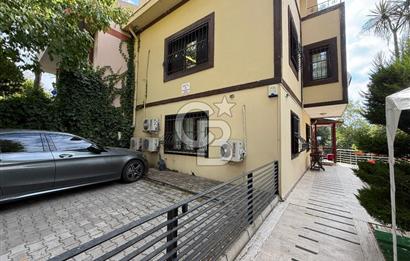 Koşuyolu'nda Özel Otoparklı, Bahçeli, Bakımlı Kiralık 9+2 Villa