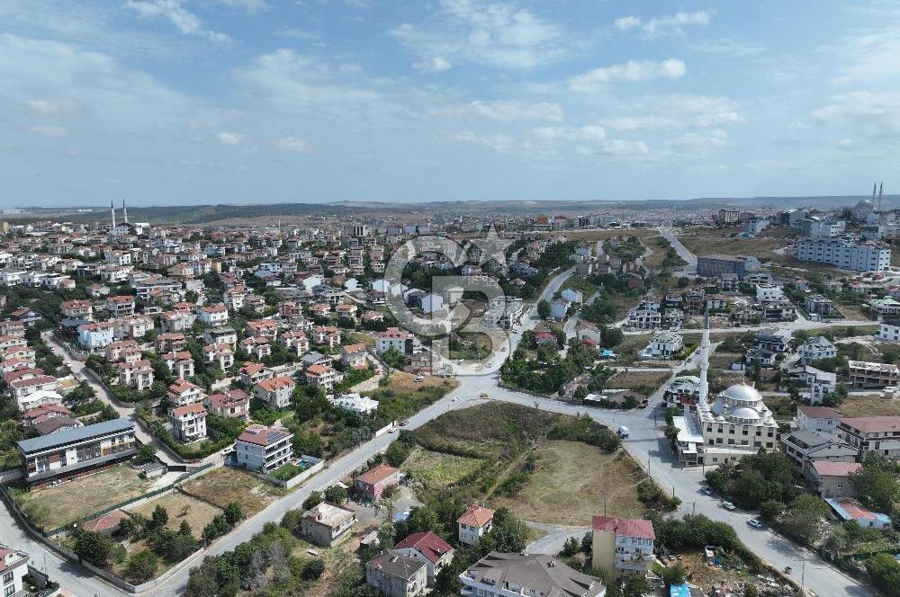 TAŞOLUKTA SATILIK VİLLA İMARLI 1046 METRE ARSA