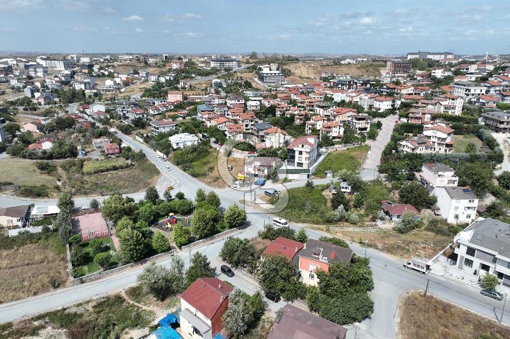TAŞOLUKTA SATILIK VİLLA İMARLI 1046 METRE ARSA