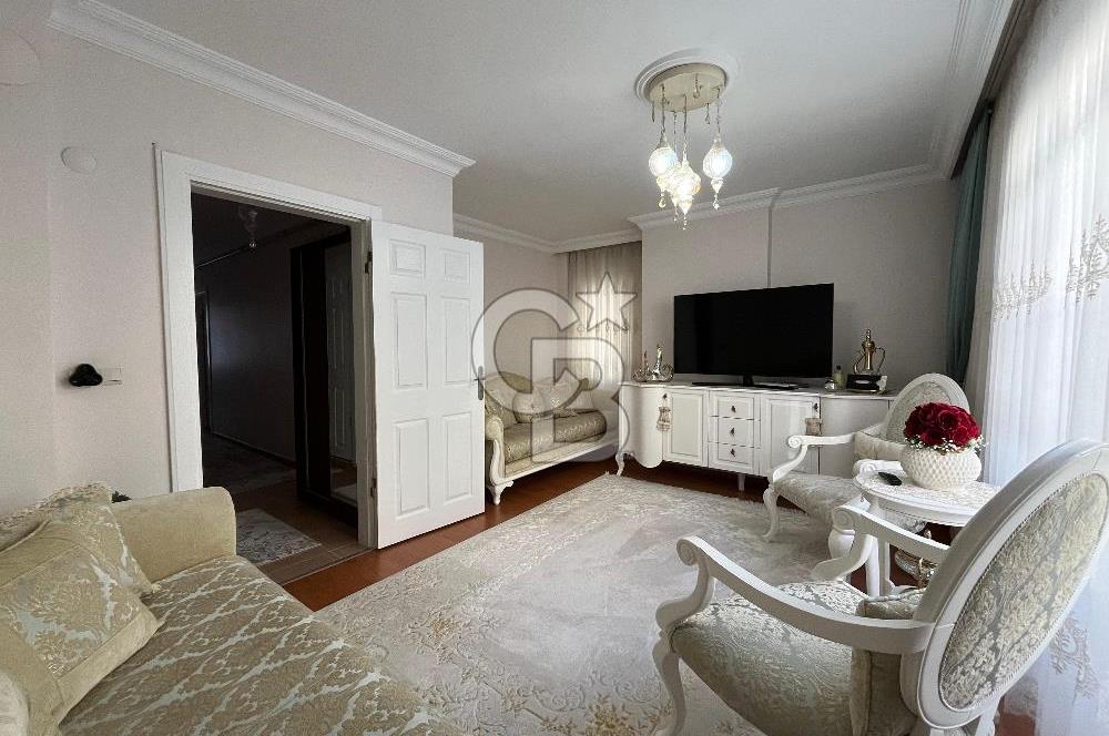 Maltepe Fındıklı'da üniversiteye 3 dakika balkonlu Ara kat 3+1