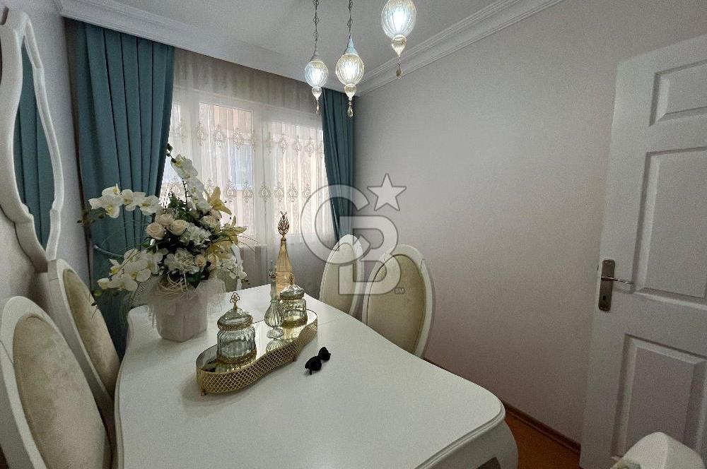 Maltepe Fındıklı'da üniversiteye 3 dakika balkonlu Ara kat 3+1