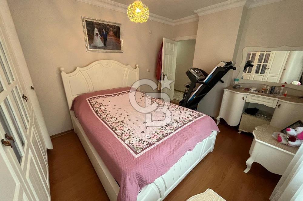 Maltepe Fındıklı'da üniversiteye 3 dakika balkonlu Ara kat 3+1
