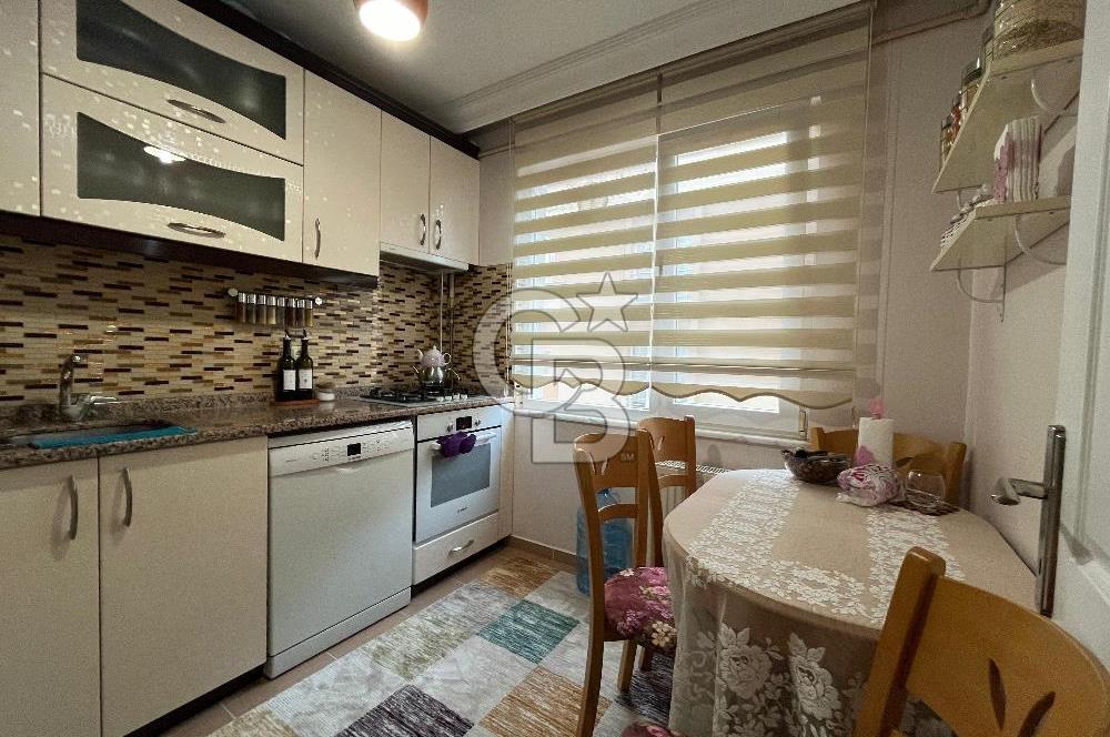 Maltepe Fındıklı'da üniversiteye 3 dakika balkonlu Ara kat 3+1