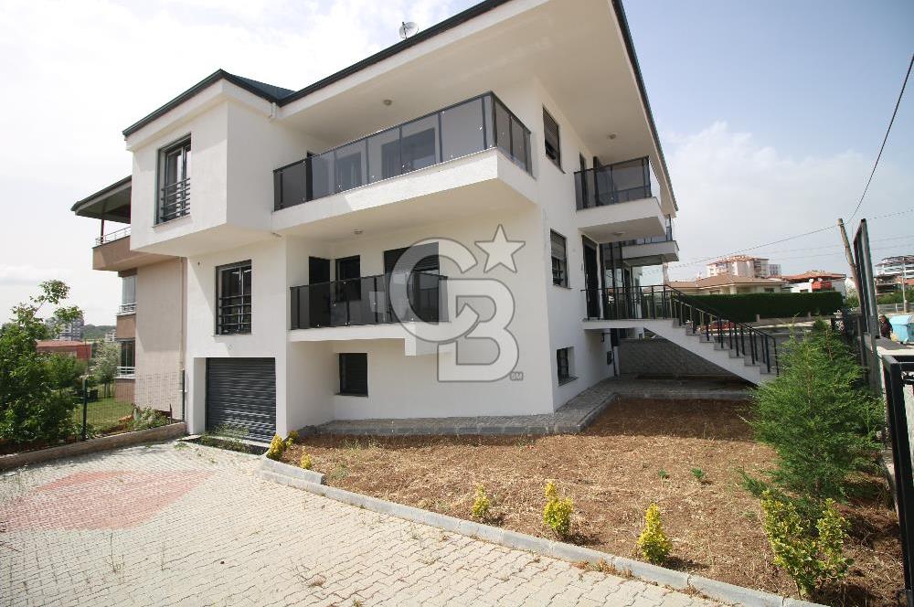 CUMHURİYET MAHALLESİ'NDE DEĞERİNE DEĞER KATAN LÜX VİLLA