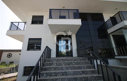CUMHURİYET MAHALLESİ'NDE DEĞERİNE DEĞER KATAN LÜX VİLLA