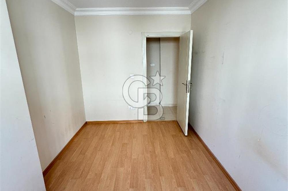 ÇEKMEKÖY MERKEZ MAHALLESİ'NDE SATILIK 2+1 DAİRE