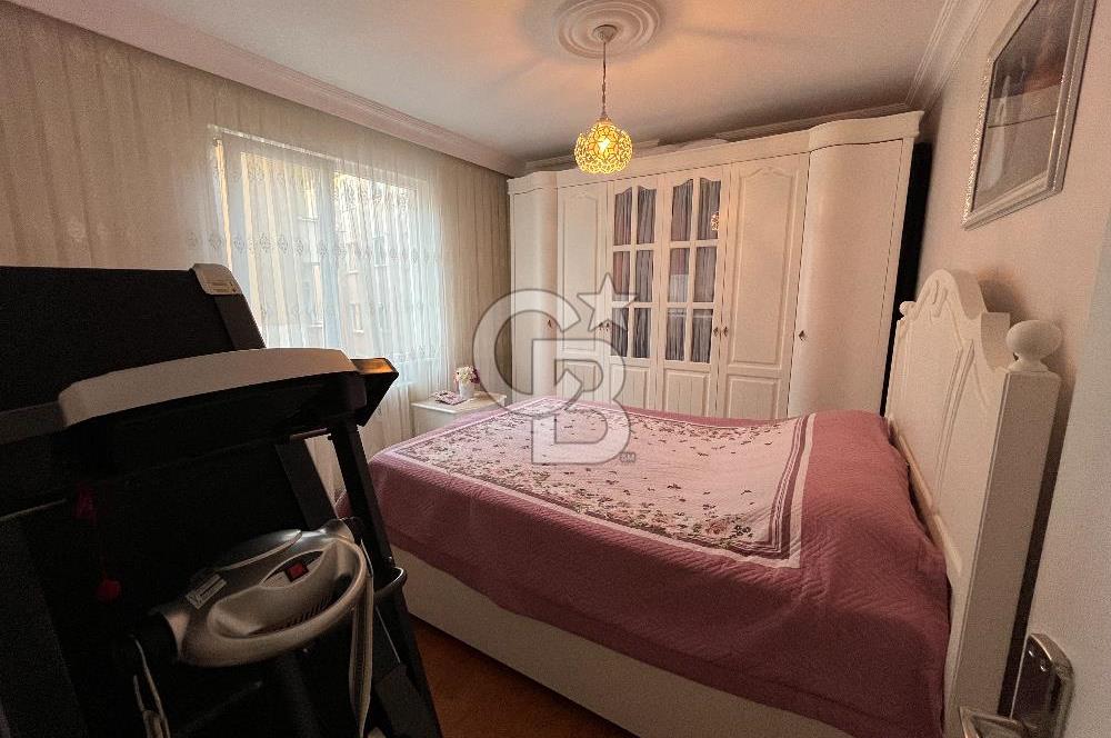 Maltepe Fındıklı'da üniversiteye 3 dakika balkonlu Ara kat 3+1