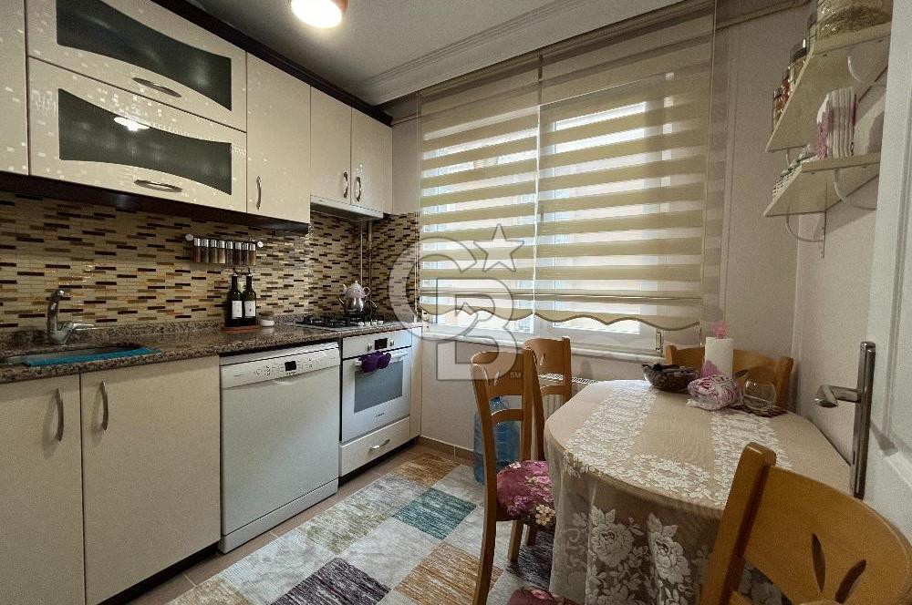 Maltepe Fındıklı'da üniversiteye 3 dakika balkonlu Ara kat 3+1