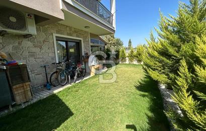 Foça Rüzgar Evleri Sitesinde Kiralık 2+1 Bahçeli Dubleks Villa