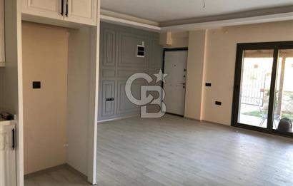 Foça Rüzgar Evleri Sitesinde Kiralık 2+1 Bahçeli Dubleks Villa